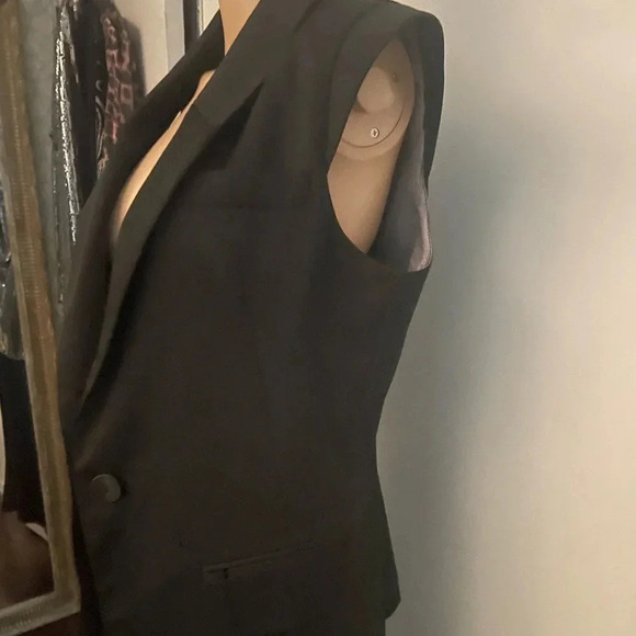 NWNT black Sleeveless Vest with Lapels and Relaxed Fit size small - Picture 4 of 8